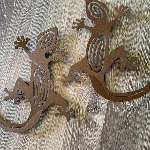Set of two metal wall hanging lizards - Picture 2 of 7